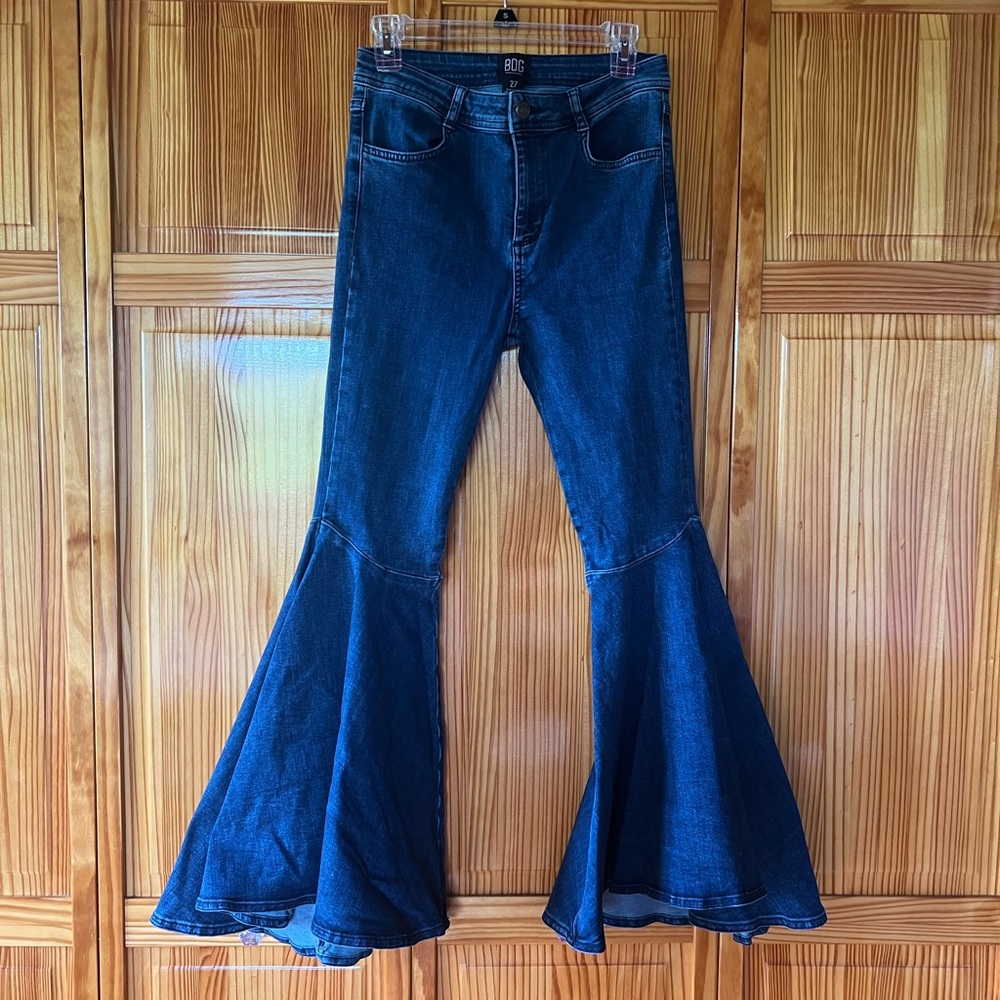 BDG Urban Outfitters Dark Blue Fit & Flare Hippie Jeans Size 27